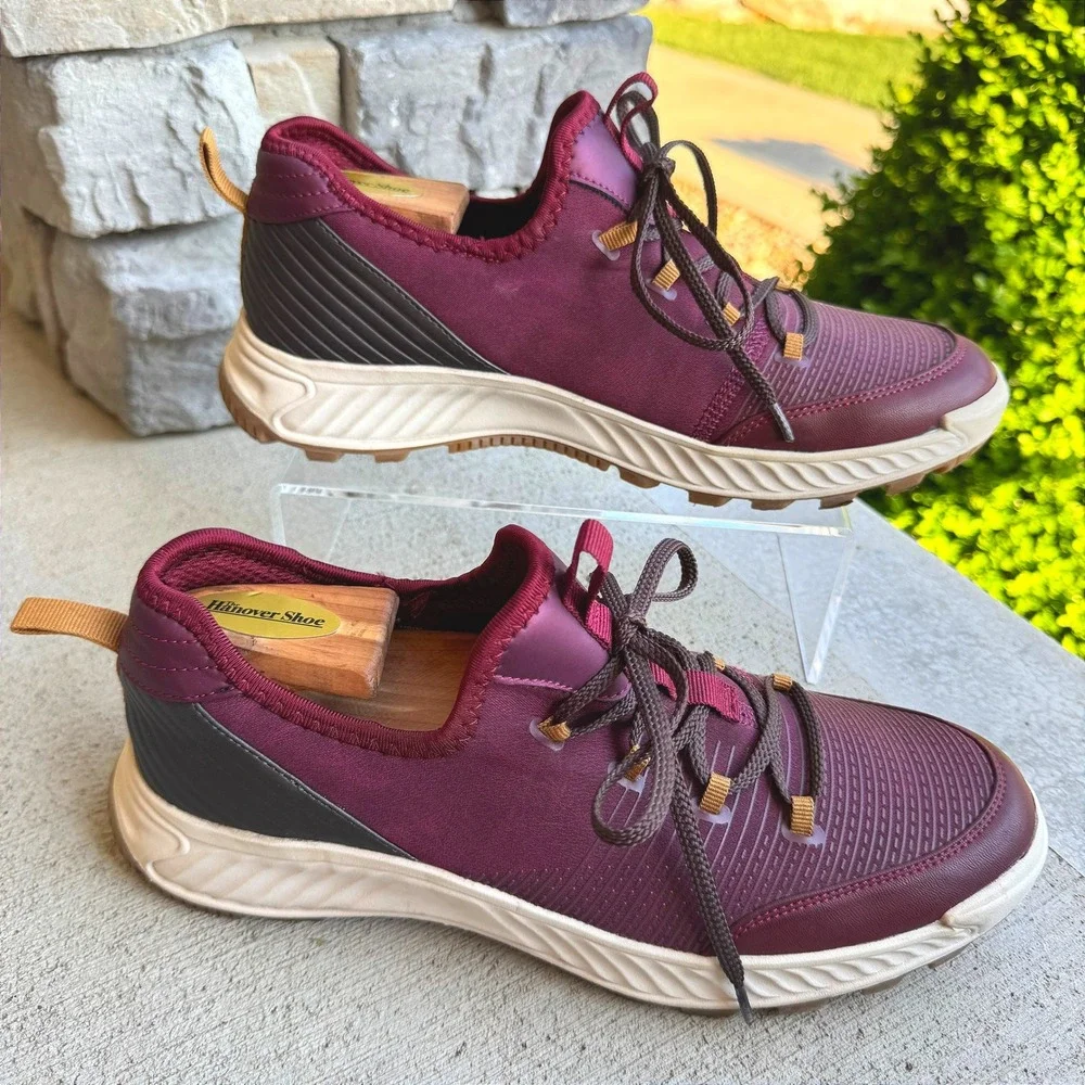 Baretraps Malina Womens‎ 10M Berry Lace Up Trail Walking Sneakers BTF21-10879